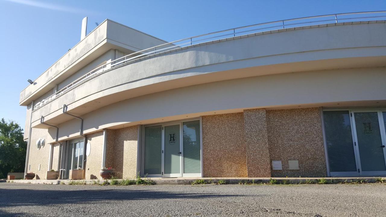 桑塔露琪娅酒店 科里利亚诺·卡拉布罗 外观 照片